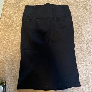 Classic black fitted pencil skirt